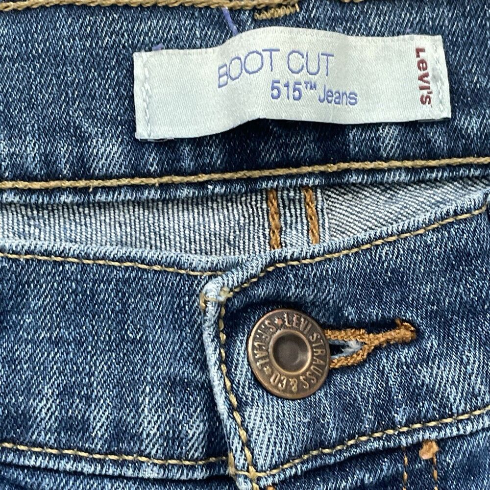 Levis 515 Bootcut Womens Medium Wash Stretch Blue Jeans 6M 26x30 Flap Pockets - Picture 3 of 10
